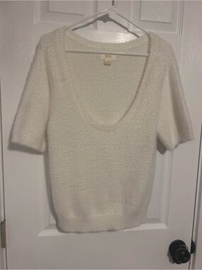 Maeve by Anthropologie White Fuzzy Scoop-Neck Short-Sleeve Sweater